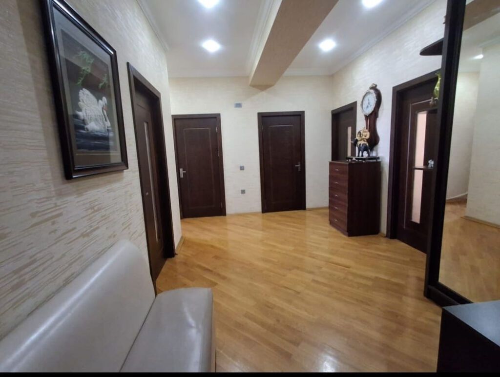 3 otaqlı, Yeni tikili, 117 kv. m