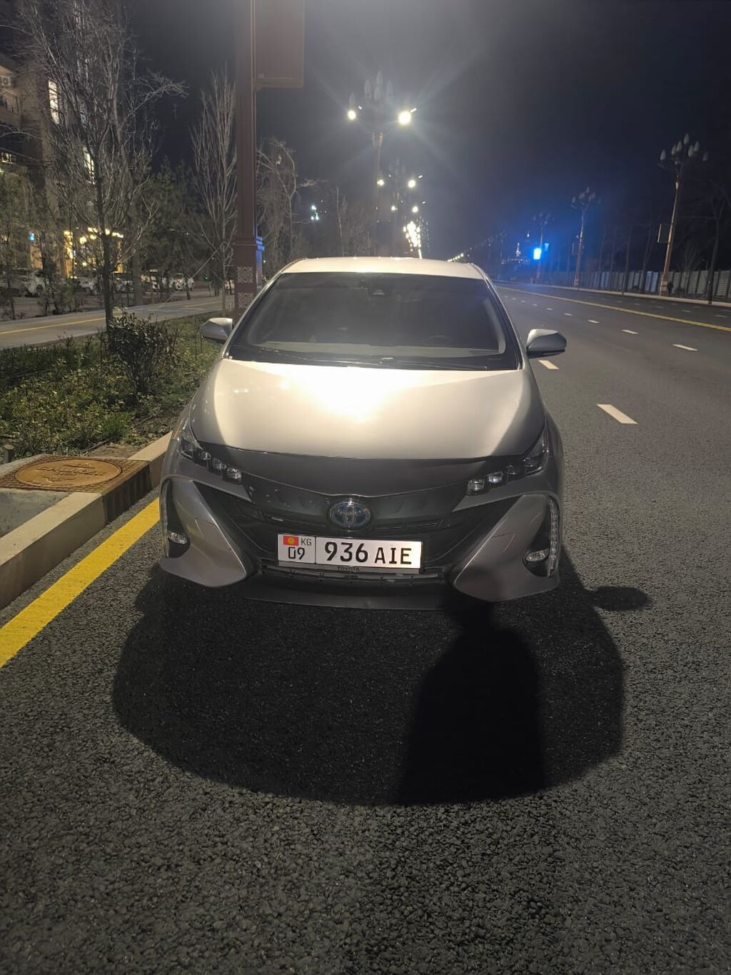 Toyota Prius: 2020 г., 1.8 л, Автомат, Гибрид, Хэтчбэк: фото 3