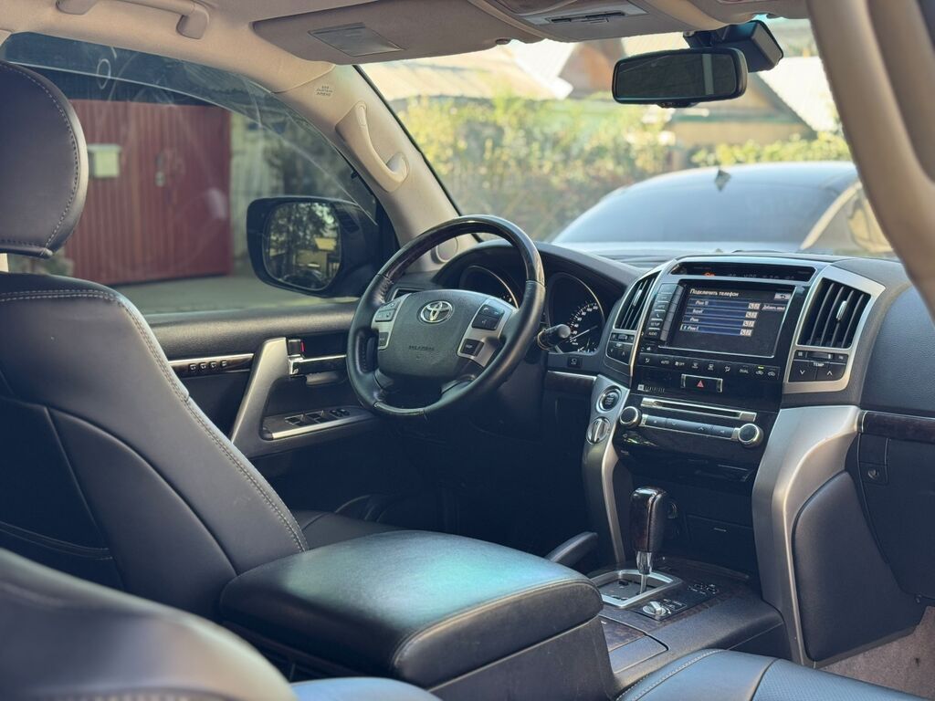 Toyota Land Cruiser: 2013 г., 4.5 л, Автомат, Дизель, Внедорожник: фото 6
