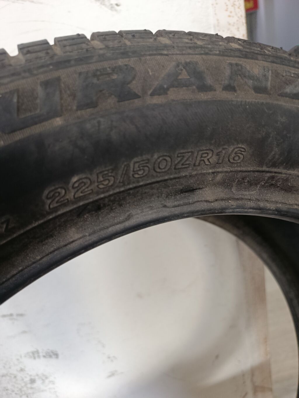 Шины 225 / 50 / R 16, Лето, Б/у, 1 шт, Легковые, Япония, Bridgestone: фото 3