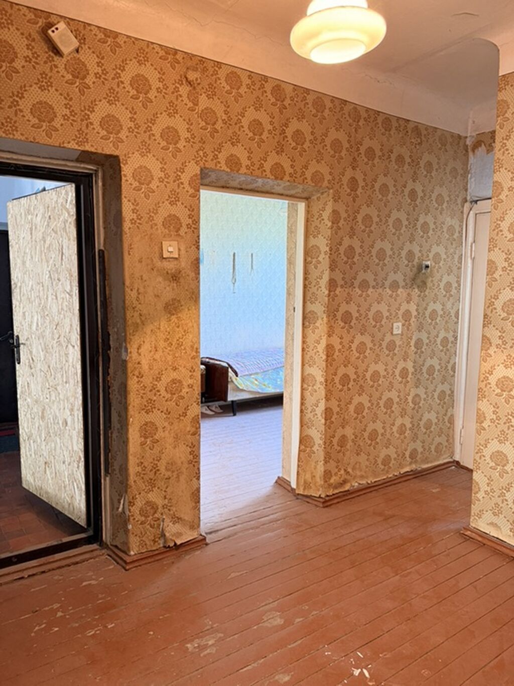 3 комнаты, 60 м², Сталинка, 1 этаж, Требуется ремонт: фото 7