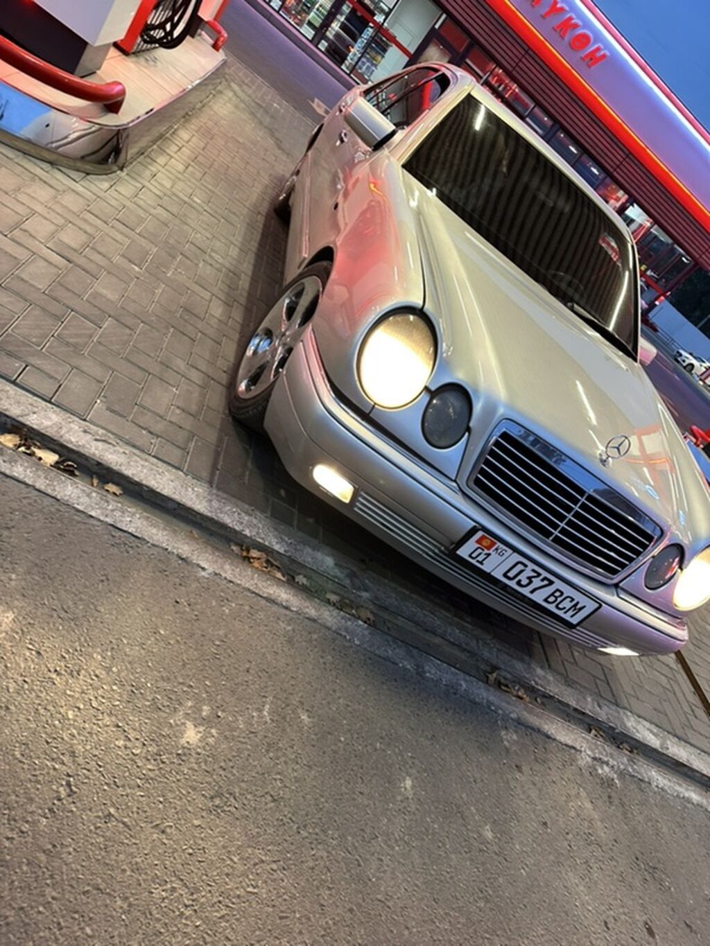 Mercedes-Benz E-Class: 1996 г., 3.2 л, Автомат, Бензин, Седан: фото 7