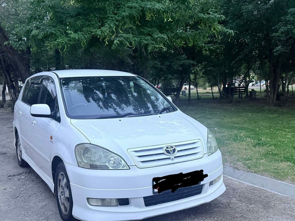 Toyota Ipsum: 2002 г., 2.4 л, Бензин, Минивэн: фото 7