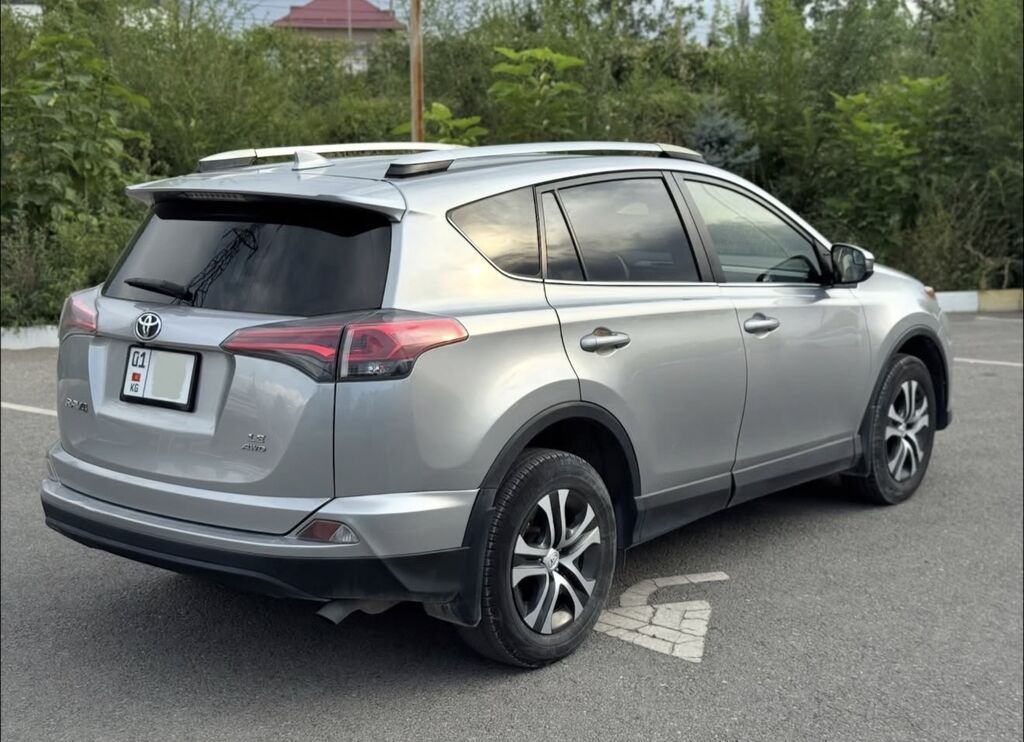 Toyota RAV4: 2017 г., 2.5 л, Автомат, Бензин, Кроссовер: фото 3