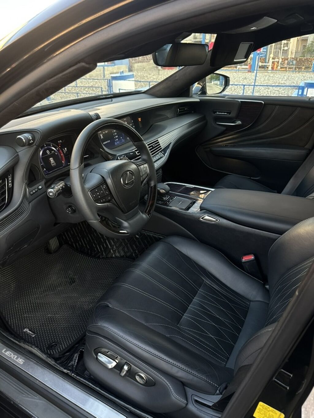 Lexus LS: 2018 г., 3.5 л, Автомат, Бензин, Седан: фото 6