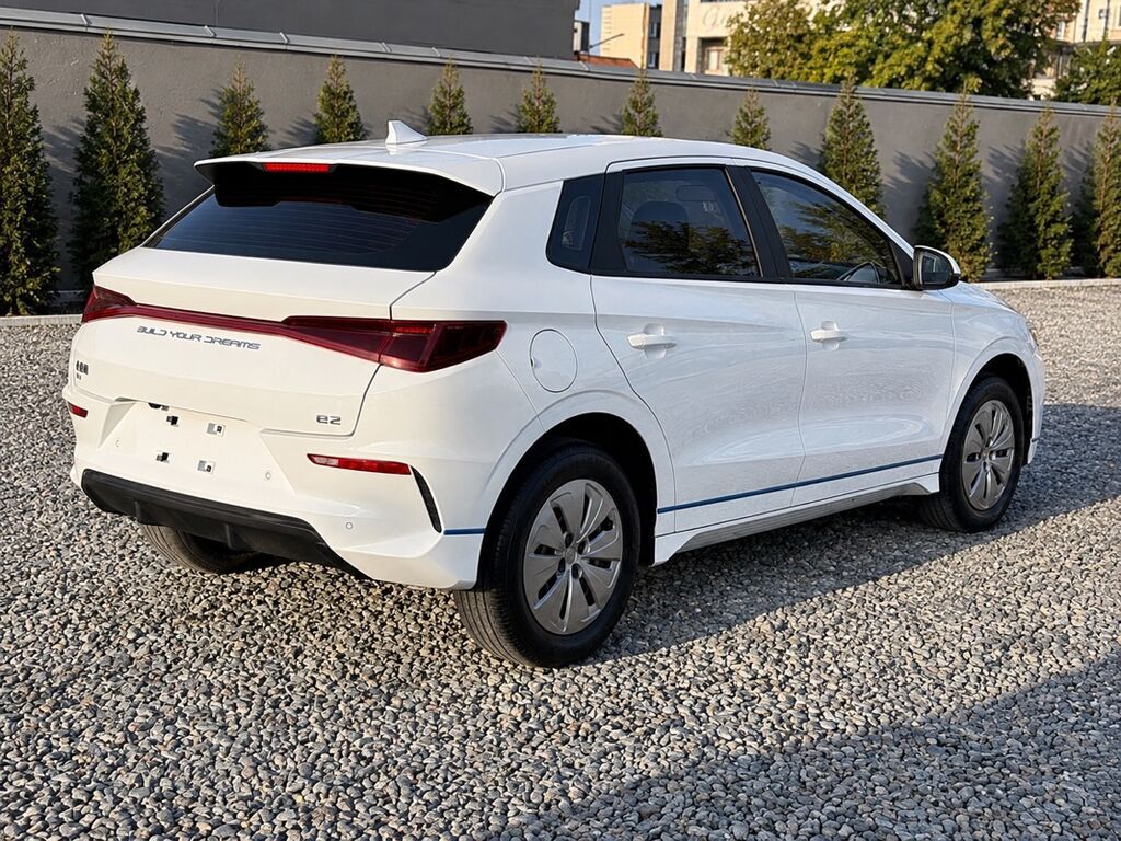 BYD E2: 2022 г., Электромобиль, Хэтчбэк: фото 3