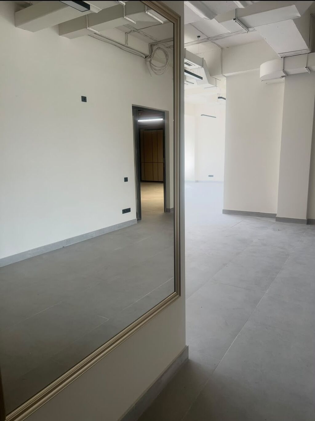 Сдам офис 110 м² в БЦ на 1 линии: фото 1