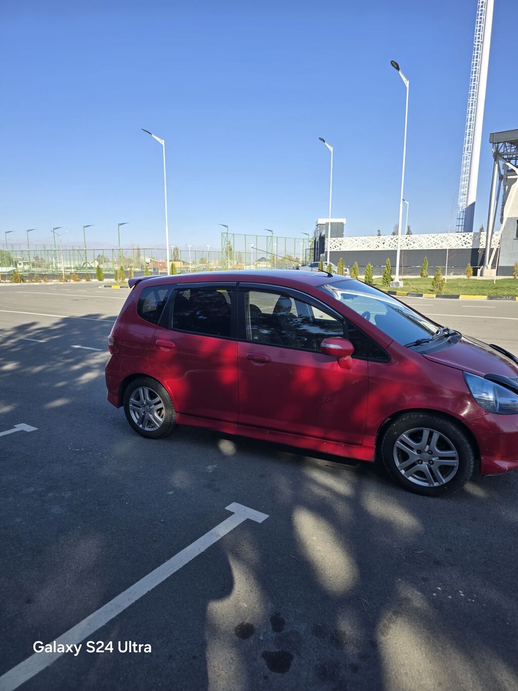 Honda Fit: 2006 г., 1.3 л, Автомат, Бензин, Хэтчбэк: фото 2
