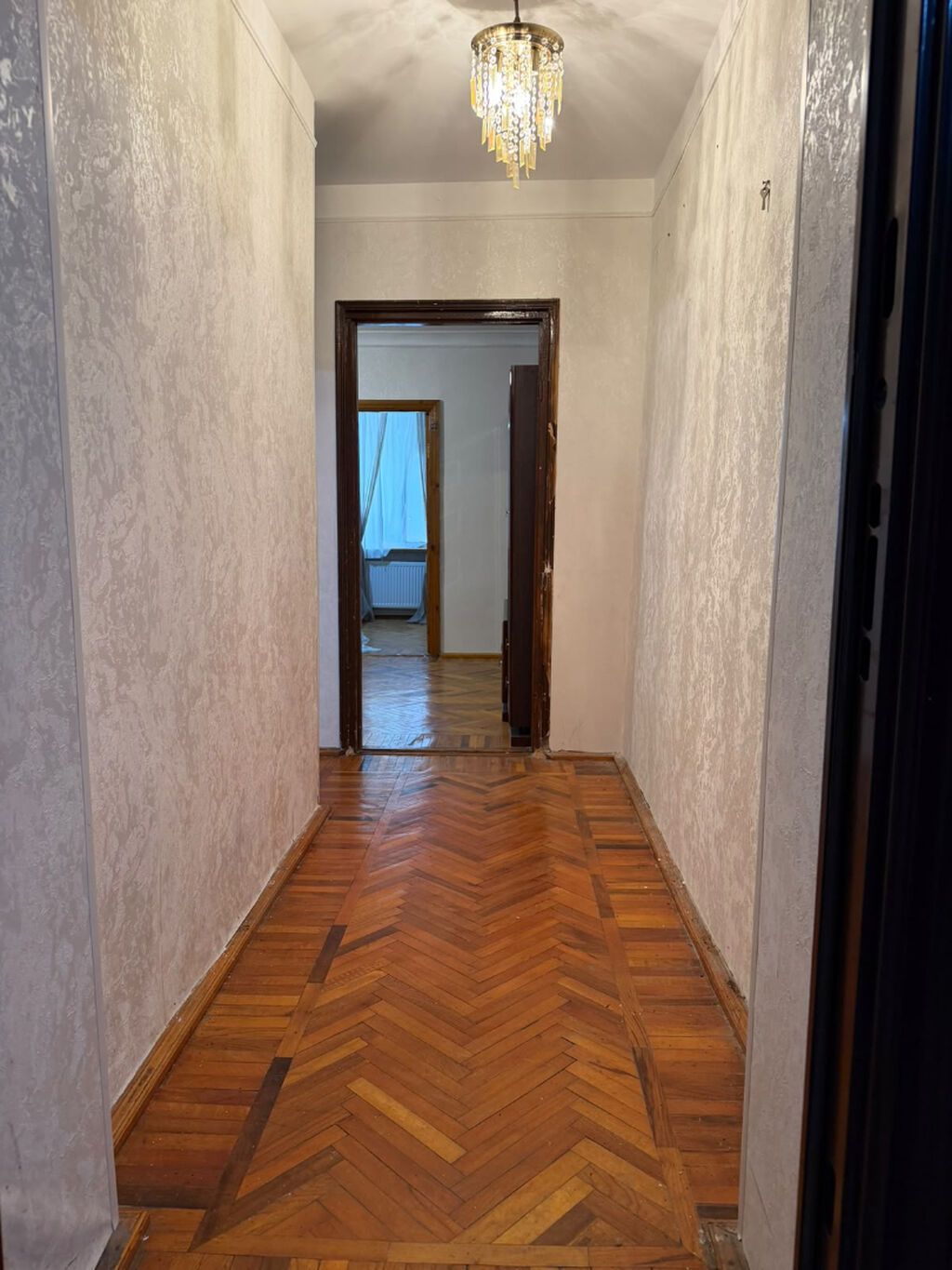 Bakı, Yasamal, 3 otaqlı, Köhnə tikili, m. Elmlər Akademiyası, 75 kv. m