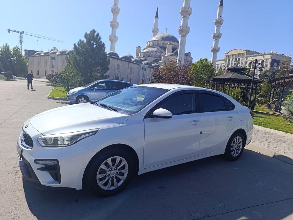Kia Cerato: 2018 г., 1.6 л, Автомат, Бензин, Седан: фото 2