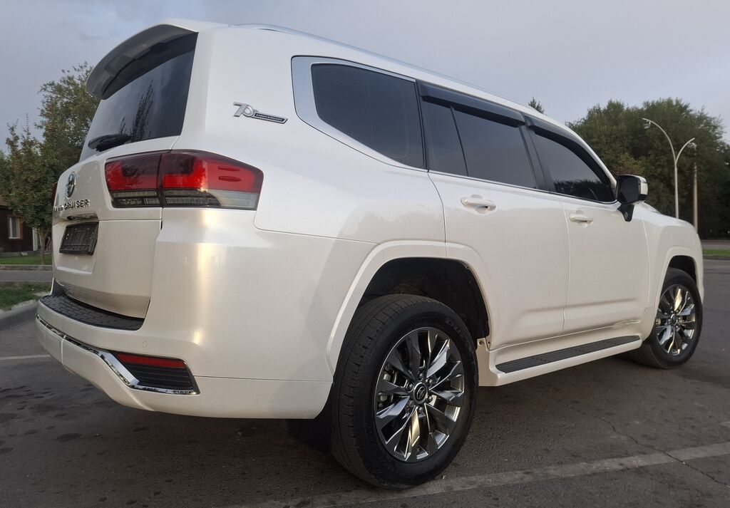 Toyota Land Cruiser: 2022 г., 3.5 л, Автомат, Бензин, Внедорожник: фото 6