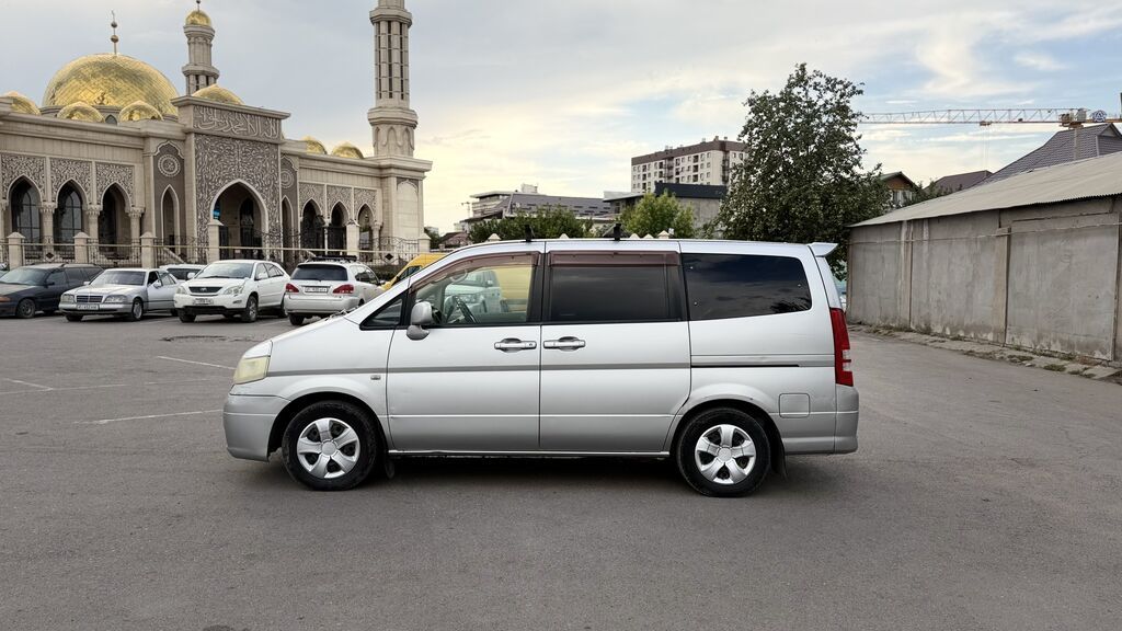 Nissan Serena: 2002 г., 2 л, Вариатор, Газ, Минивэн: фото 4