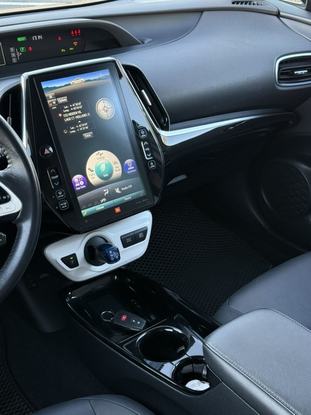 Toyota Prius: 2017 г., 1.8 л, Вариатор, Гибрид, Хэтчбэк: фото 7