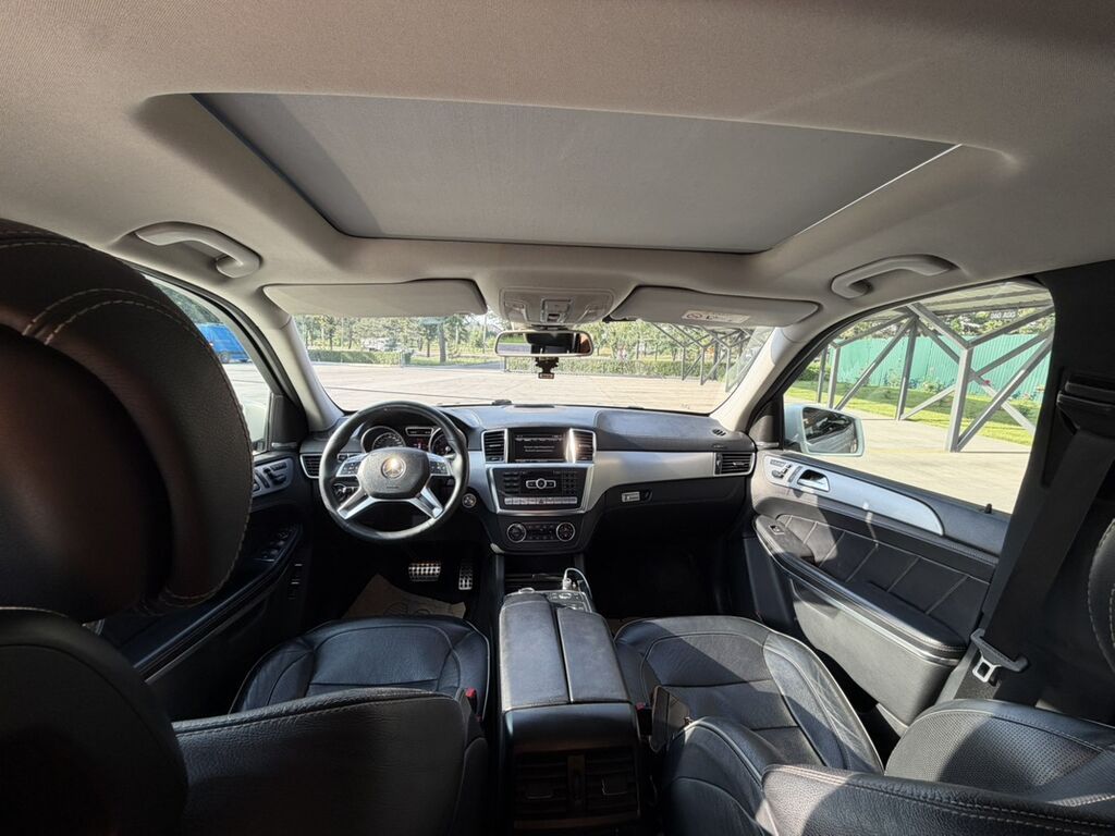 Mercedes-Benz GL-Class: 2014 г., 4.7 л, Автомат, Бензин, Внедорожник: фото 7
