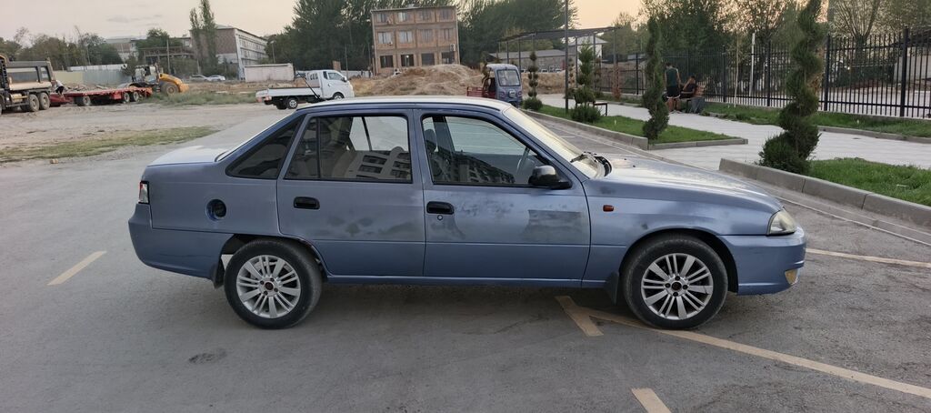 Daewoo Nexia: 2008 г., 1.6 л, Седан: фото 4