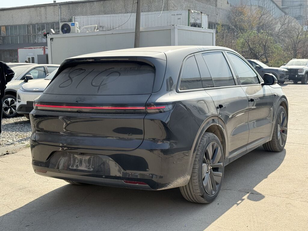 Lixiang L6: 2024 г., 1.5 л, Автомат, Гибрид, Кроссовер: фото 2