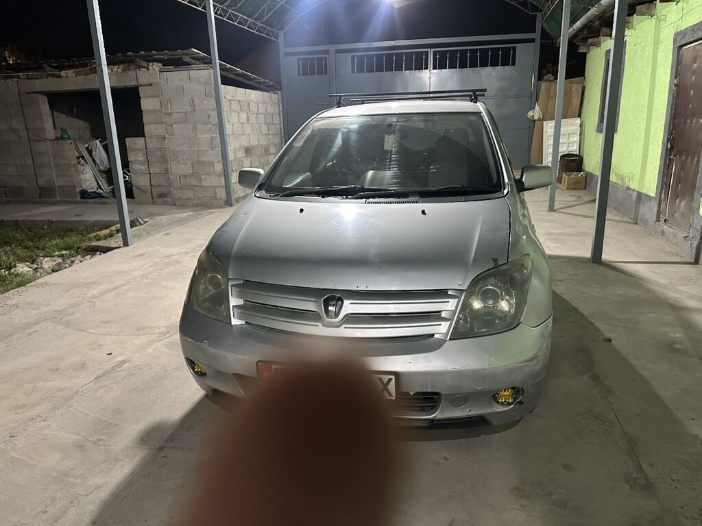Toyota Ist: 2002 г., 1.5 л, Автомат, Бензин, Хэтчбэк: фото 6