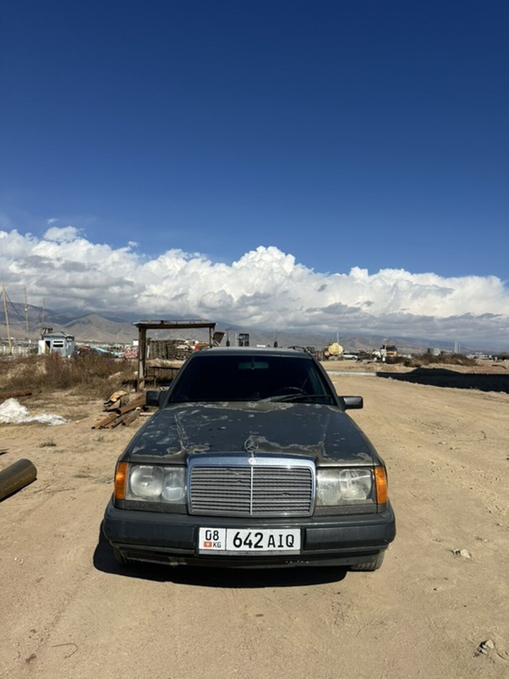 Mercedes-Benz W124: 1989 г., 2.3 л, Механика, Бензин, Универсал: фото 1