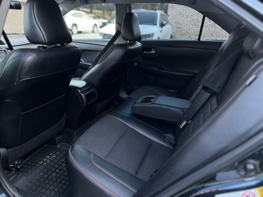 Toyota Camry: 2017 г., 2.5 л, Автомат, Бензин, Седан: фото 7