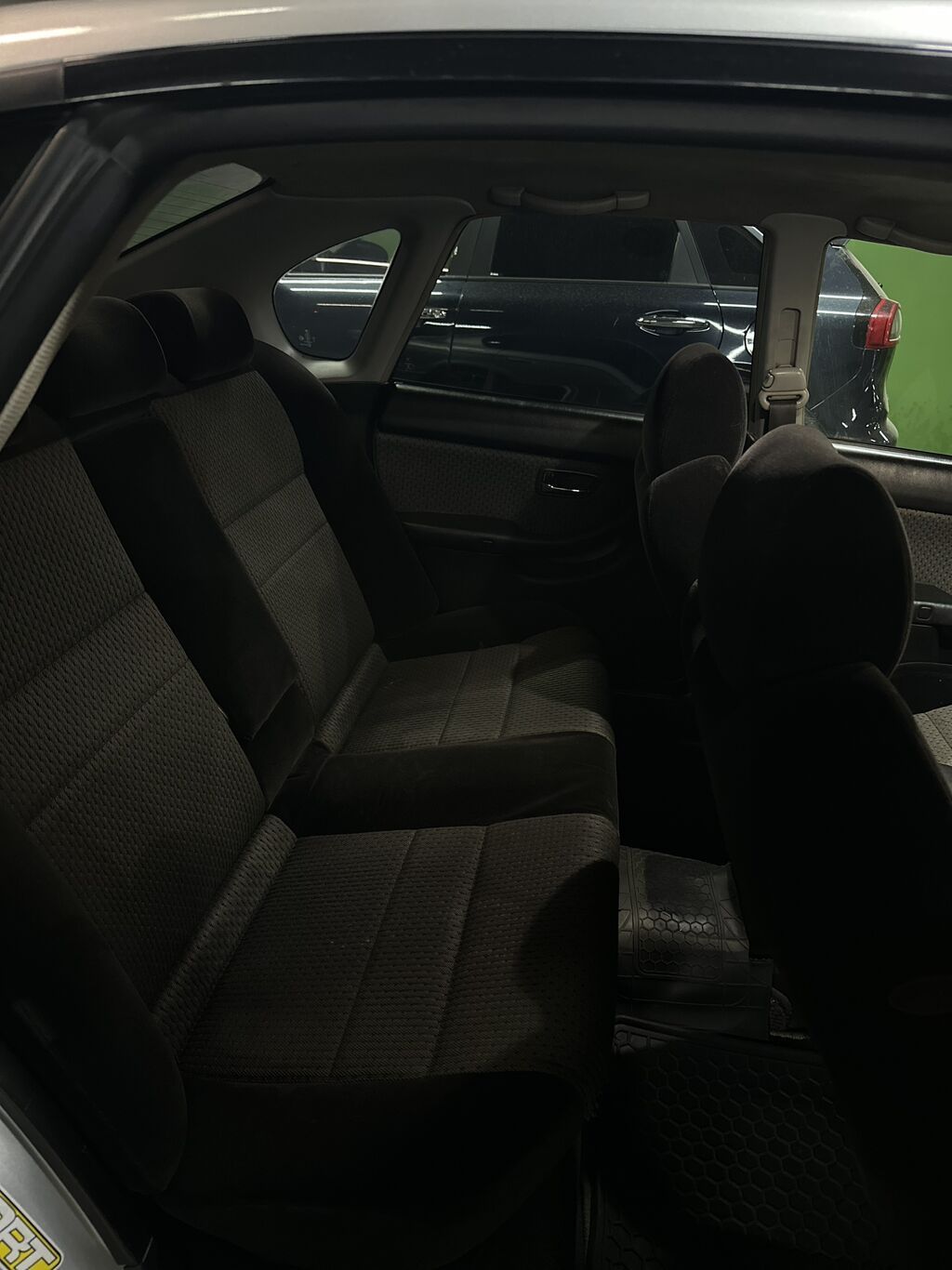 Subaru Legacy: 2001 г., 2 л, Механика, Бензин, Седан: фото 8