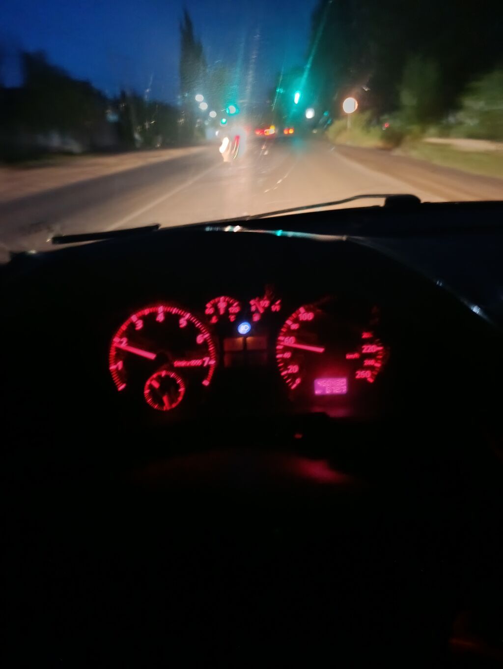 Audi A4: 1997 г., 1.6 л, Механика, Седан: фото 3