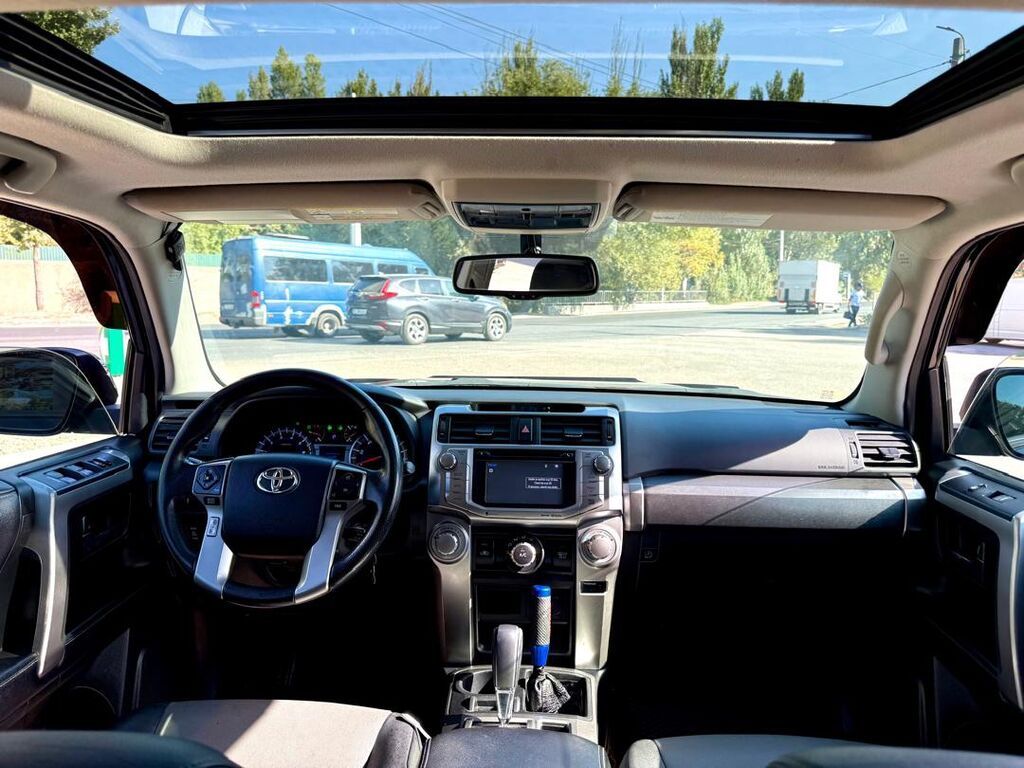 Toyota 4Runner: 2018 г., 4 л, Автомат, Бензин, Внедорожник: фото 7