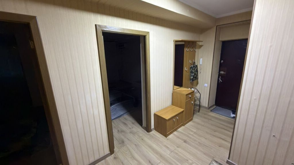 Срочно сдаётся 2-комнатная квартира, чешский проект. Район: Пишпек: фото 2