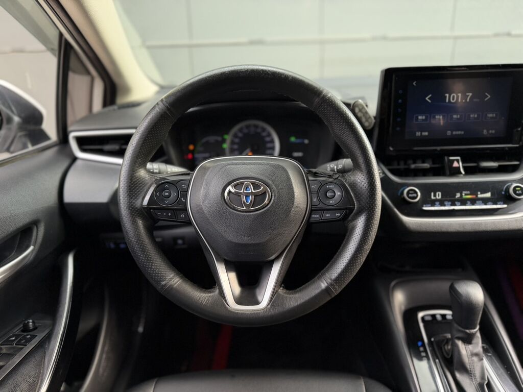 Toyota Corolla: 2021 г., 1.8 л, Гибрид, Седан: фото 8