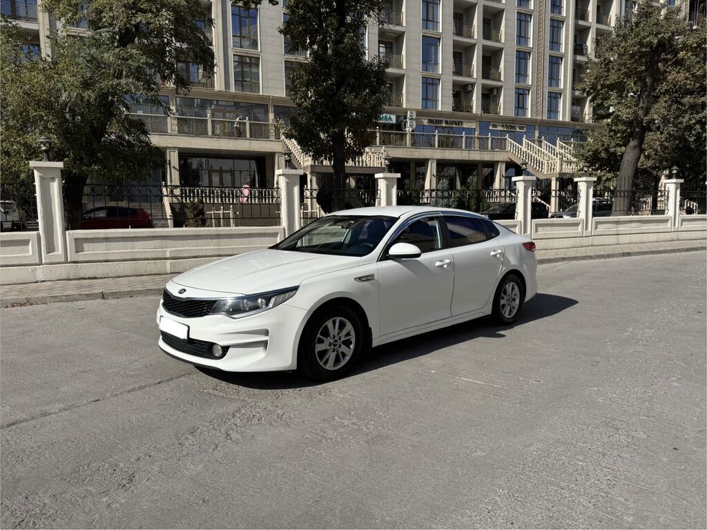 Kia K5: 2016 г., 2 л, Автомат, Газ, Седан: фото 1