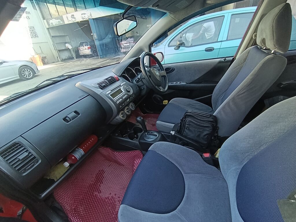 Honda Fit: 2003 г., 1.3 л, Автомат, Бензин, Хэтчбэк: фото 5