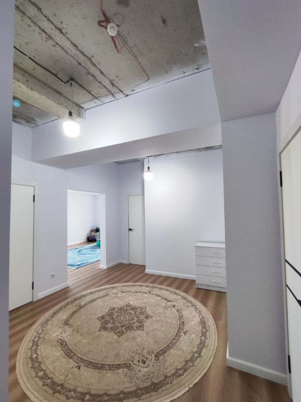 2 комнаты, 76 м², Пишпек Элитка, 17 этаж, Свежий ремонт: фото 5