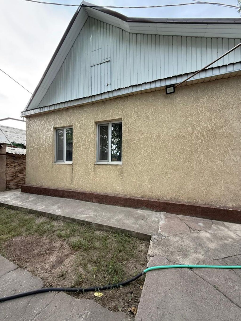 СРОЧНО! Продаётся дом в районе Пишпек Отличное расположение: рядом — фото 3