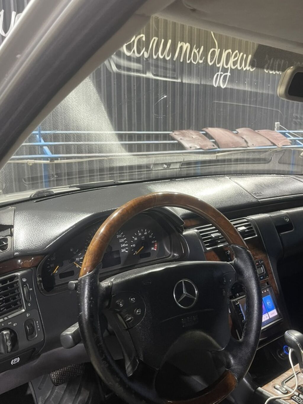 Mercedes-Benz E-Class: 2000 г., Бензин, Седан: фото 7