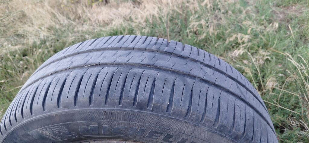 Комплект из 4 летних шин Michelin с колпаками Honda. Характеристики: фото 3