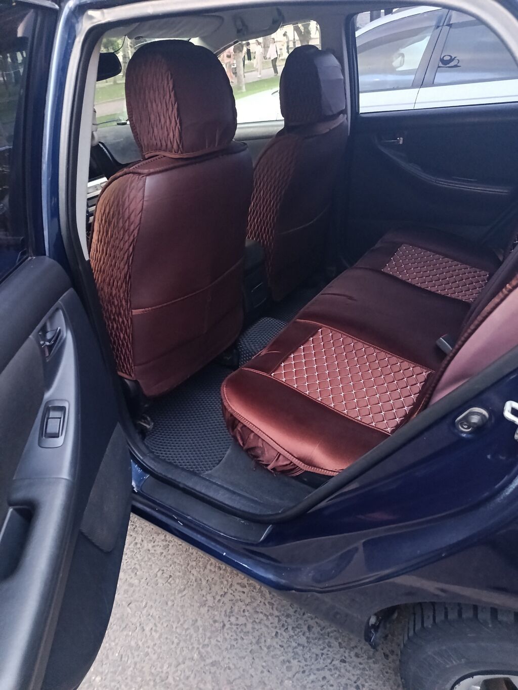 Toyota Corolla: 2005 г., 1.6 л, Автомат, Бензин, Хэтчбэк: фото 6