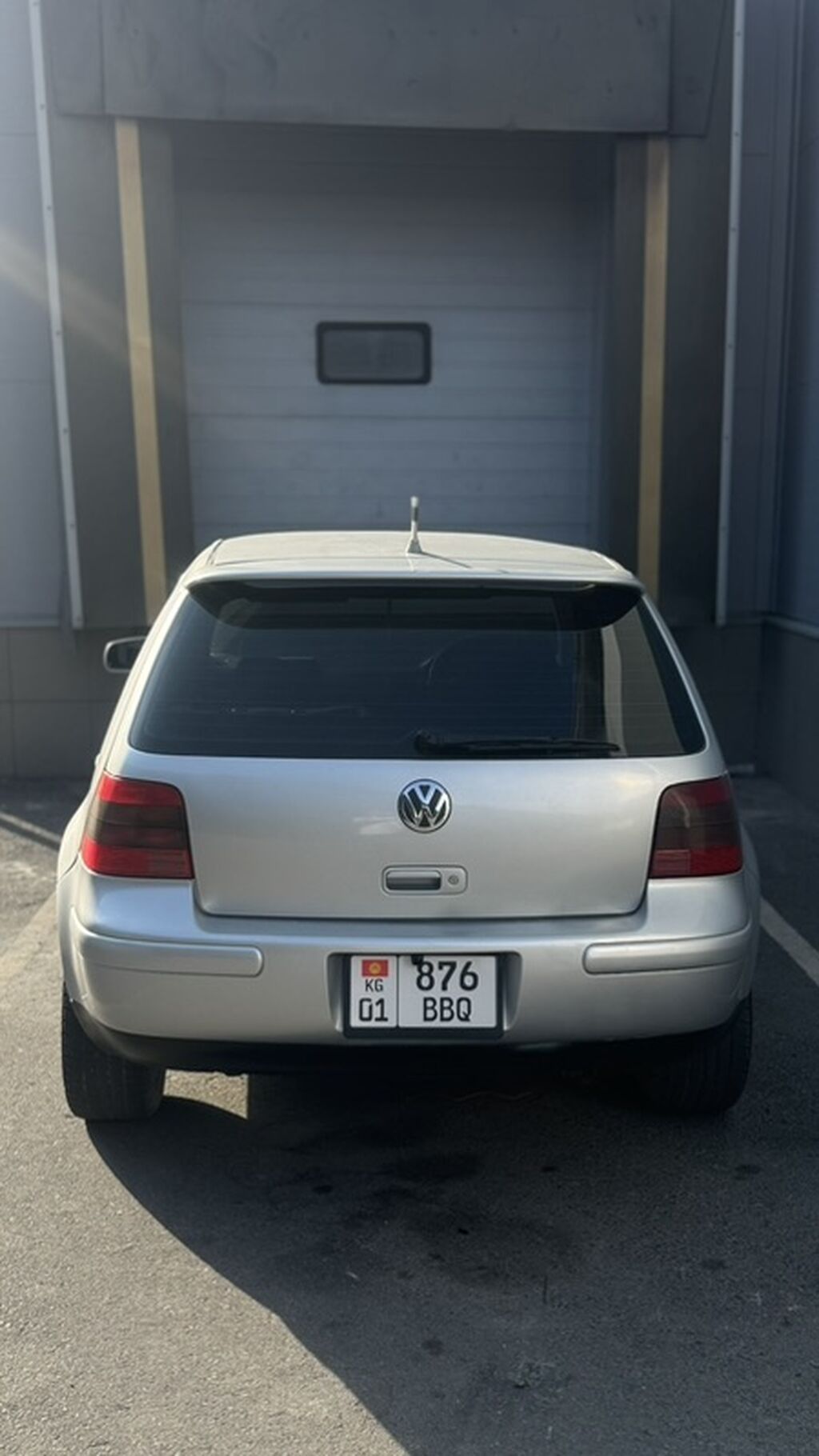 Volkswagen Golf: 2004 г., 1.8 л, Автомат, Бензин, Хэтчбэк: фото 3