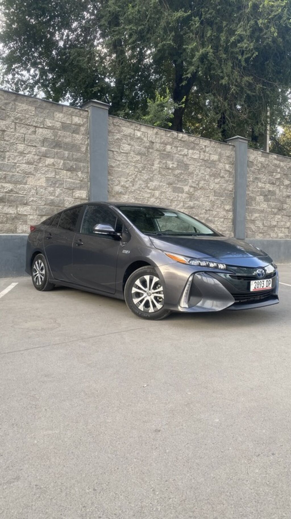 Toyota Prius: 2020 г., 1.8 л, Автомат, Гибрид, Лифтбек: фото 4