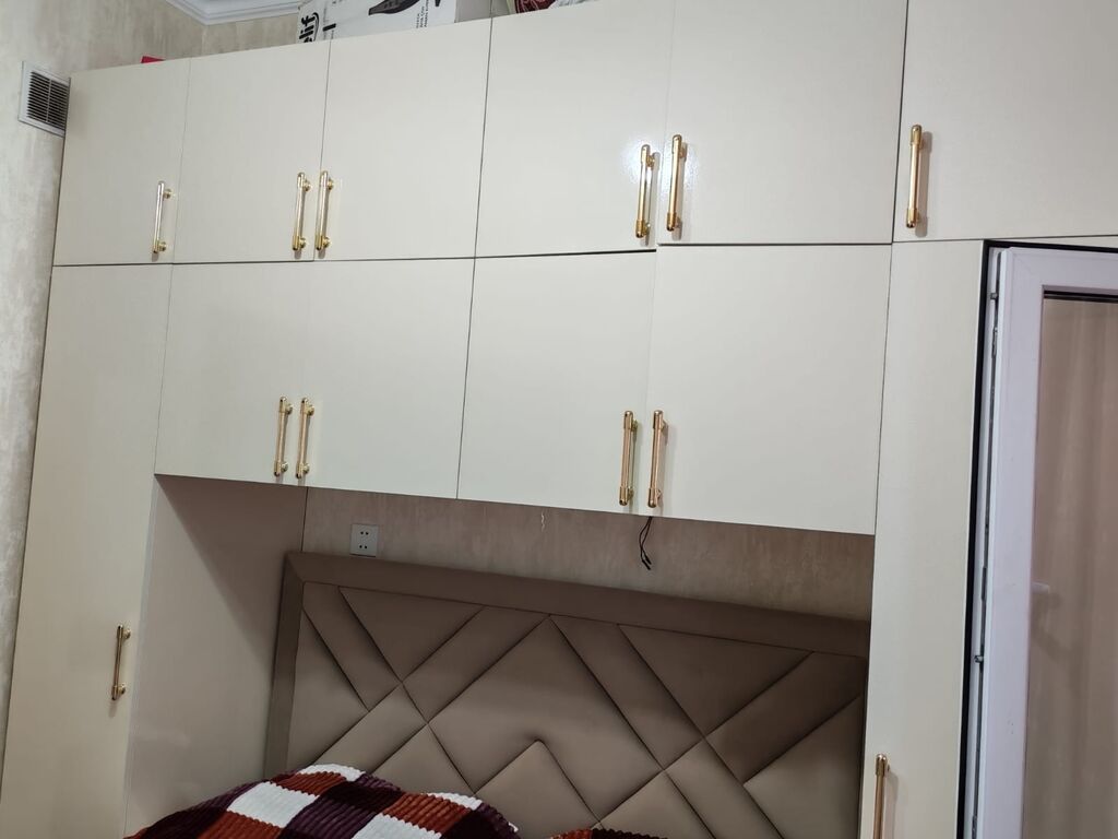 Mənzilin təsviri: - Plan: 1 otaq 2 otaga duzelme. 42 kv/m kristal