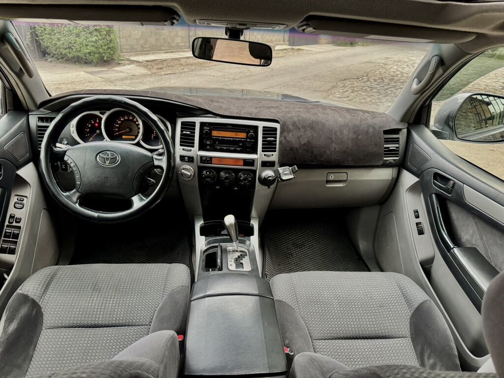 Toyota 4Runner: 2004 г., 4 л, Автомат, Газ, Внедорожник: фото 7