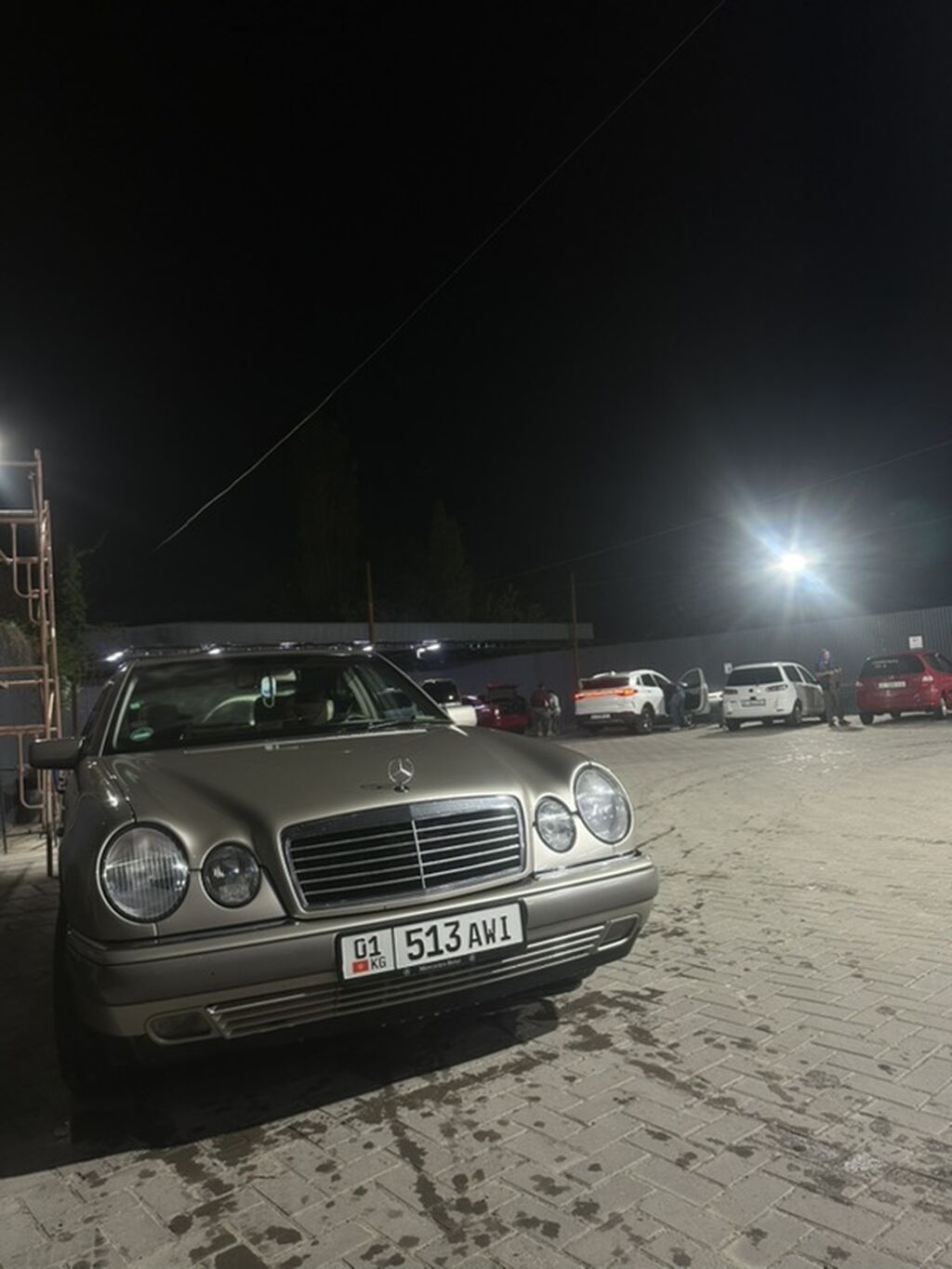 Mercedes-Benz E-Class: 1999 г., 2.4 л, Механика, Бензин, Седан: фото 2
