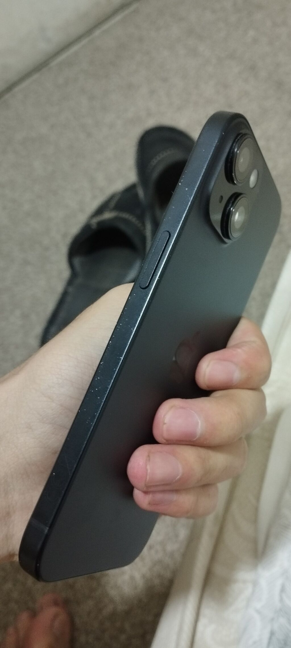IPhone 15, Б/у, 128 ГБ, Черный, Чехол, 77 %: фото 1