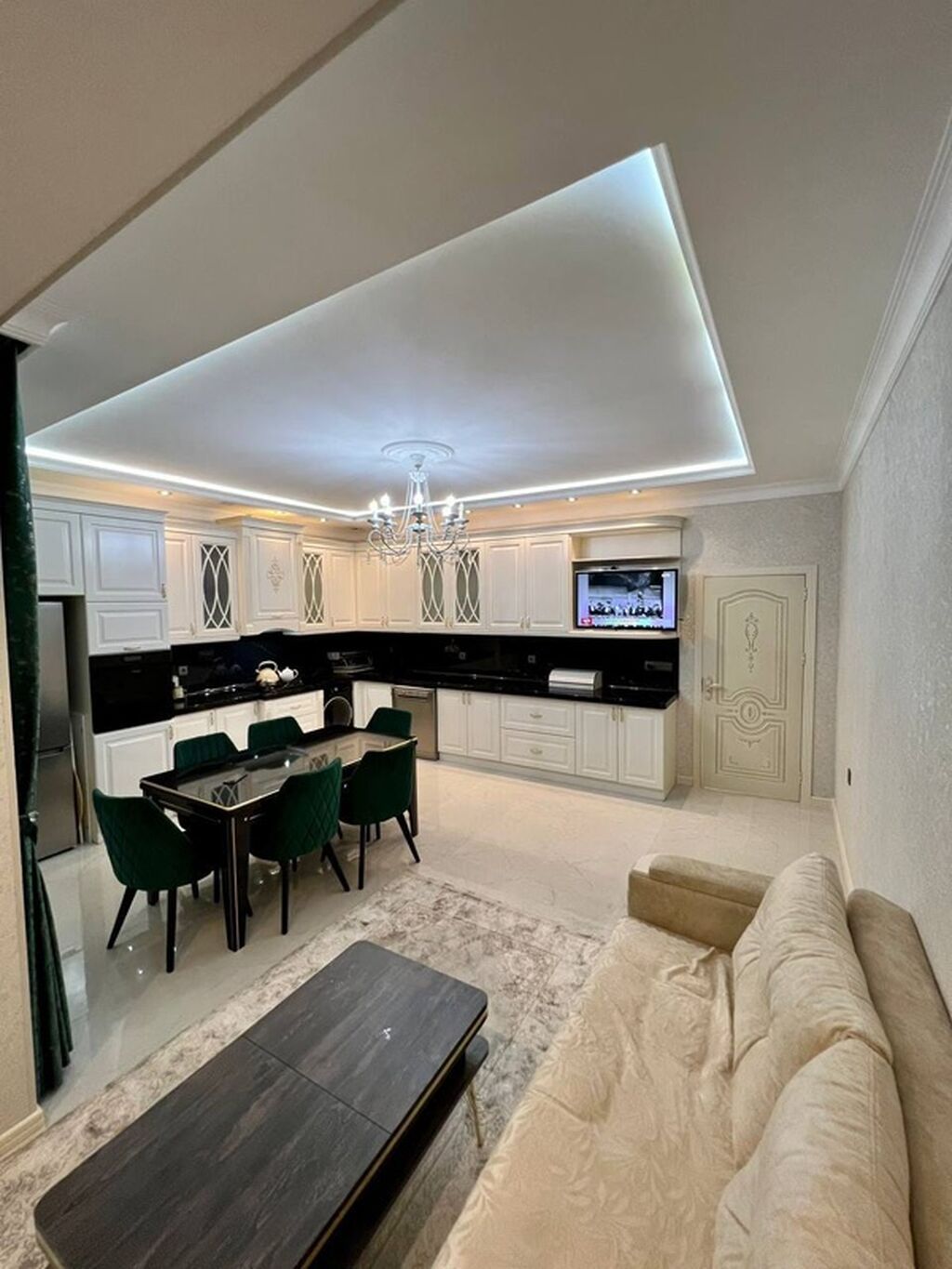 9-cu mikrorayon, 5 otaqlı, Yeni tikili, m. 20 Yanvar, 177 kv. m