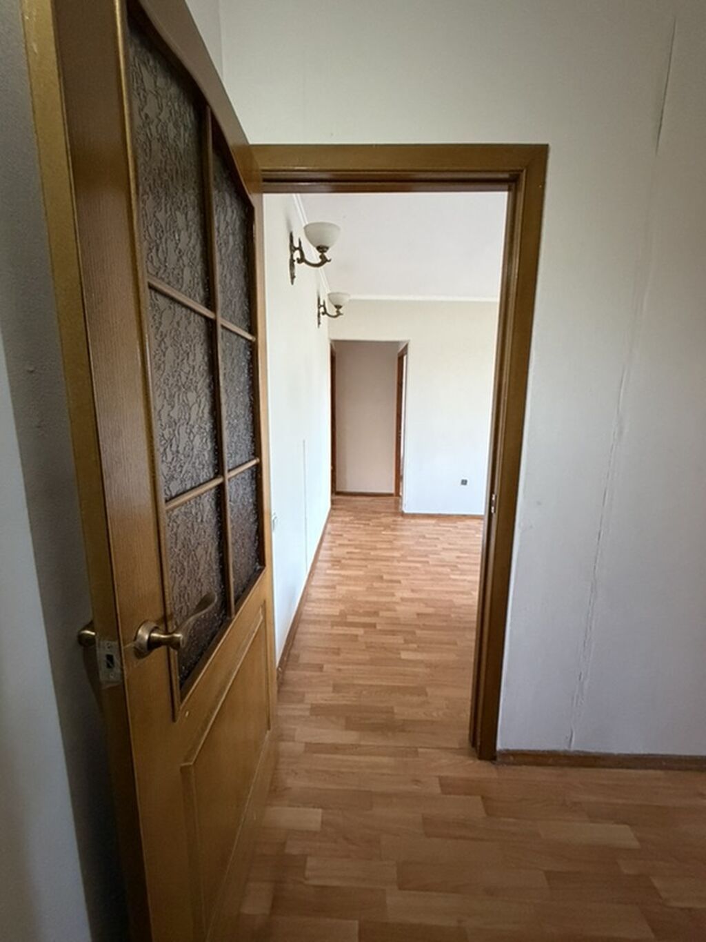 Сдам 3-комнатную квартиру в 10-м микрорайоне Южные Ворота: фото 2