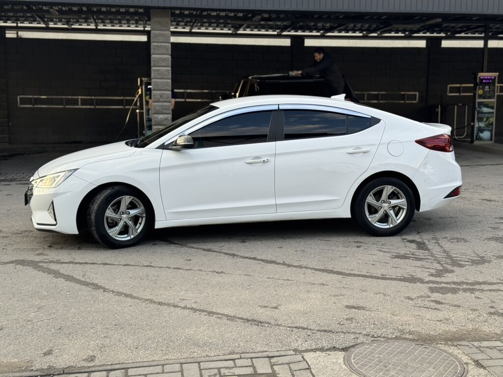 Hyundai Avante: 2019 г., 1.6 л, Вариатор, Бензин, Седан: фото 6