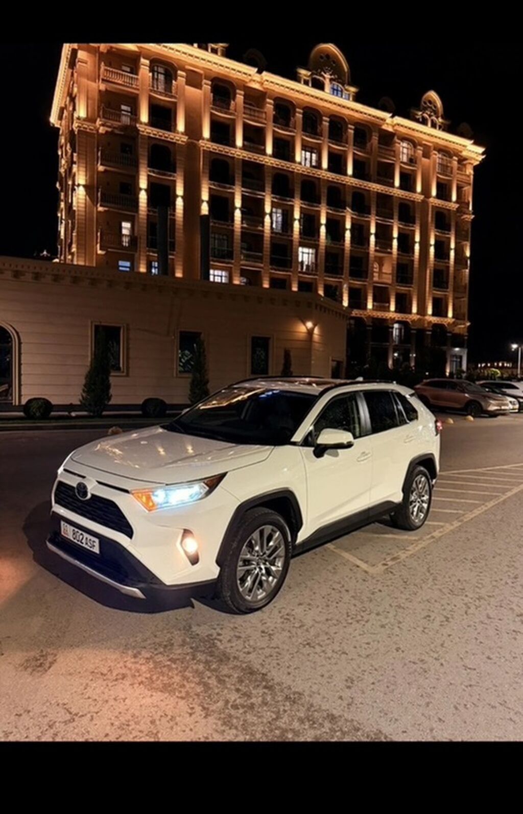 Toyota RAV4: 2019 г., 2.5 л, Автомат, Бензин, Кроссовер: фото 2