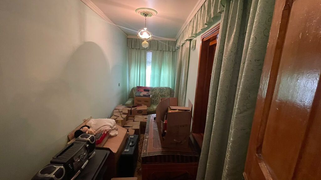 7 otaqlı, 167 kv. m, Təmirsiz