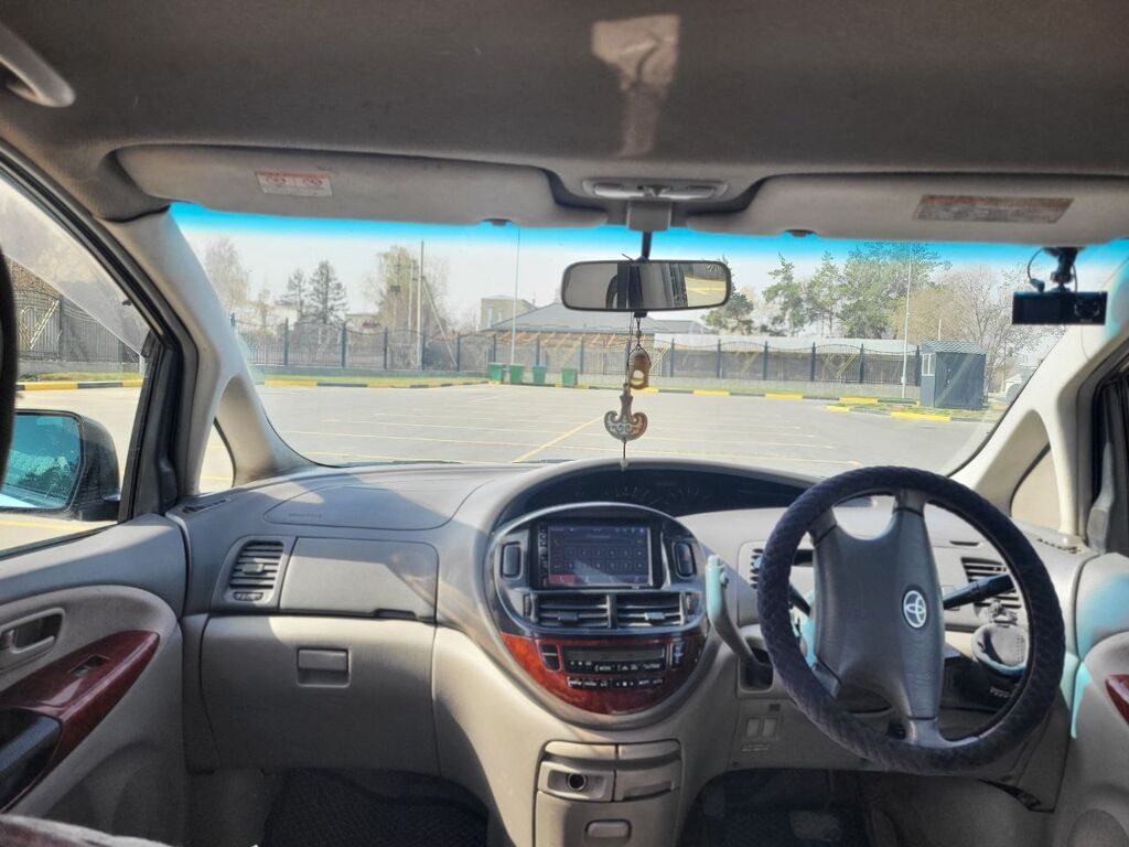 Toyota Estima: 2002 г., 2.4 л, Автомат, Бензин, Минивэн: фото 2