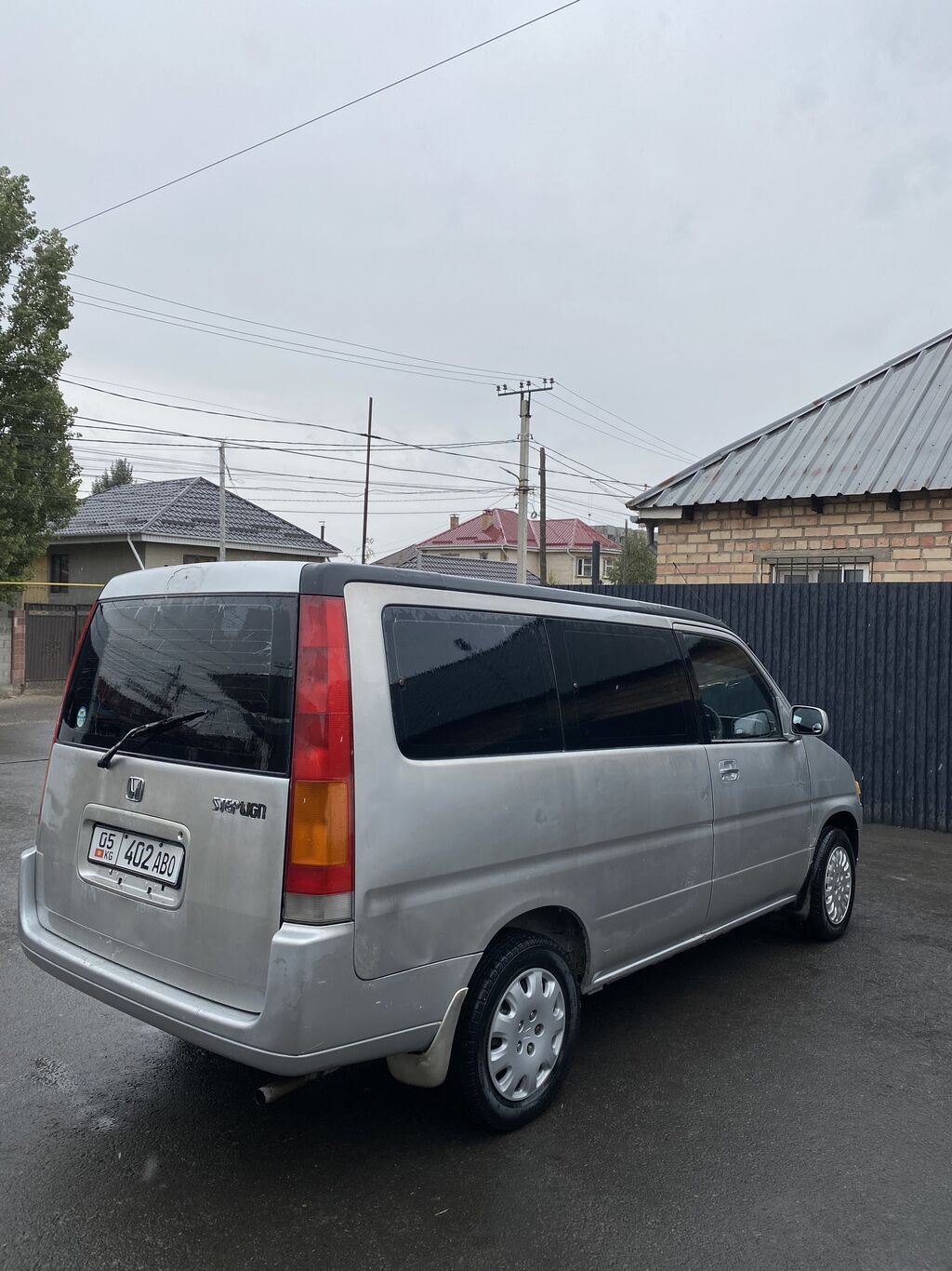 Honda Stepwgn: 1998 г., 2 л, Автомат, Бензин, Минивэн: фото 3