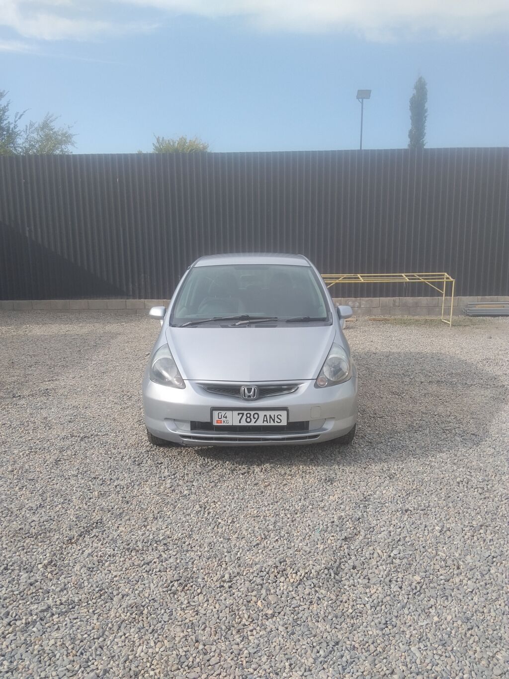 Honda Fit: 2001 г., 1.3 л, Автомат, Бензин, Хэтчбэк: фото 1