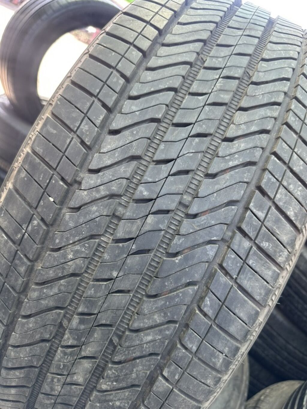 Шины 275 / 50 / R 22, Всесезонная, Б/у, Пара, Внедорожные (АТ/МТ), США, Bridgestone — фото 2